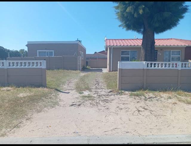 4 BEDROOM HOUSE FOR SALE IN FOREST HEIGHTS